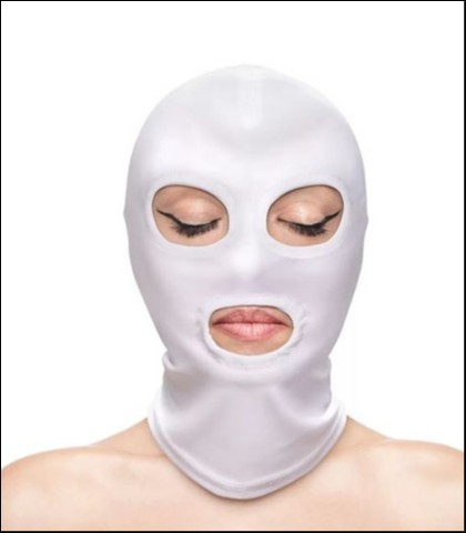 Fetish bela kapuljaca